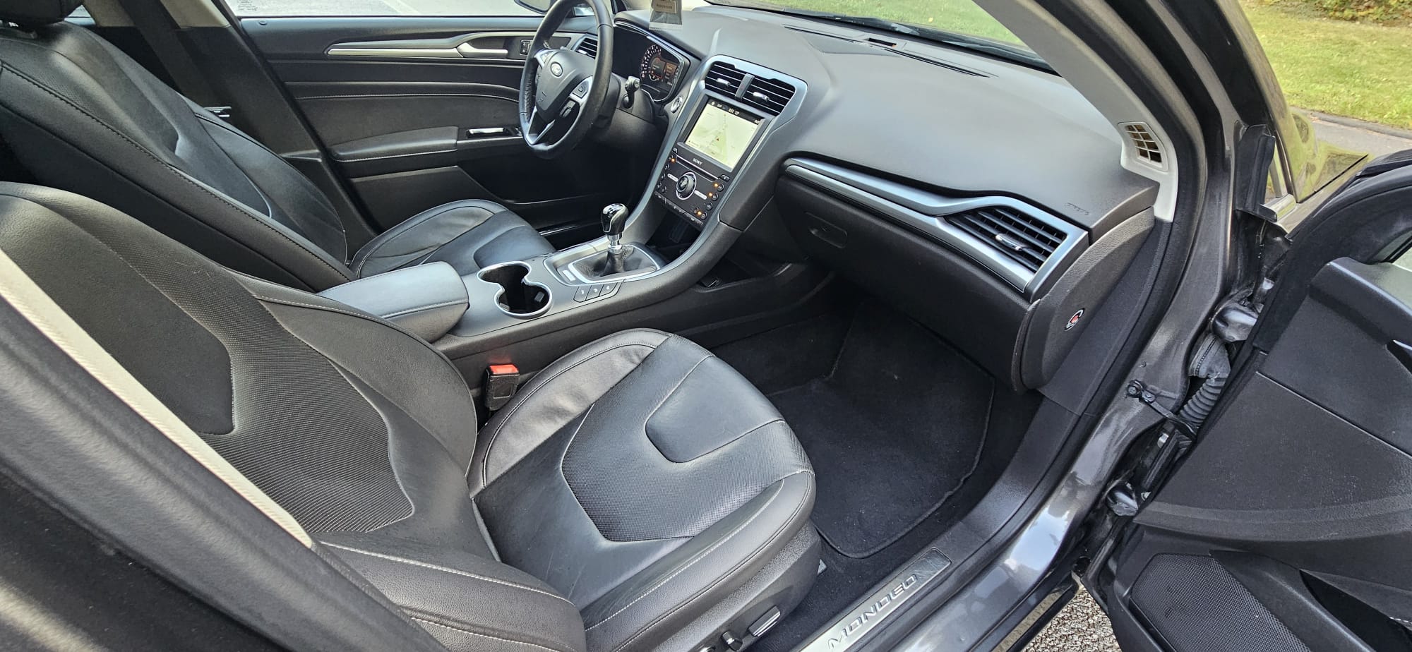 
								Ford Mondeo Mk5 2.0 TDCi 180 KM full									
