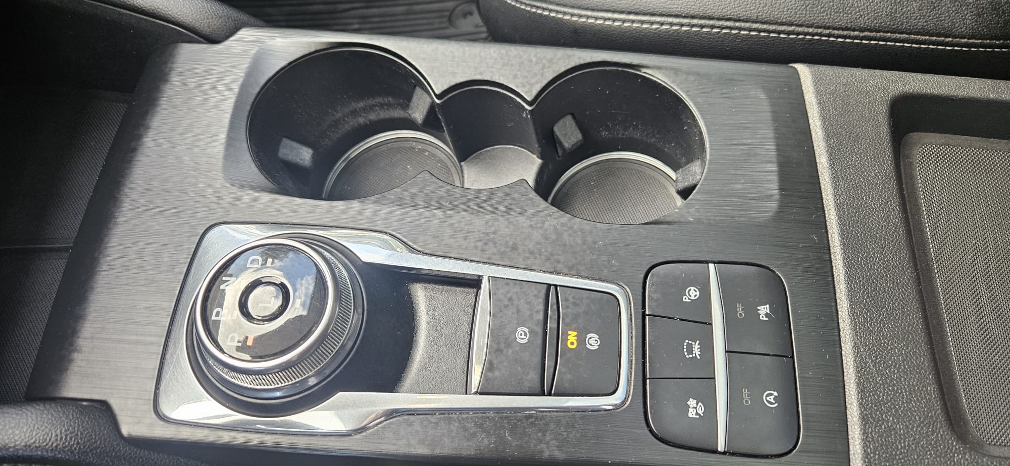 
								Ford Kuga 2.0 Tdci Automat 4X4 Niemcy FV 23 % full									