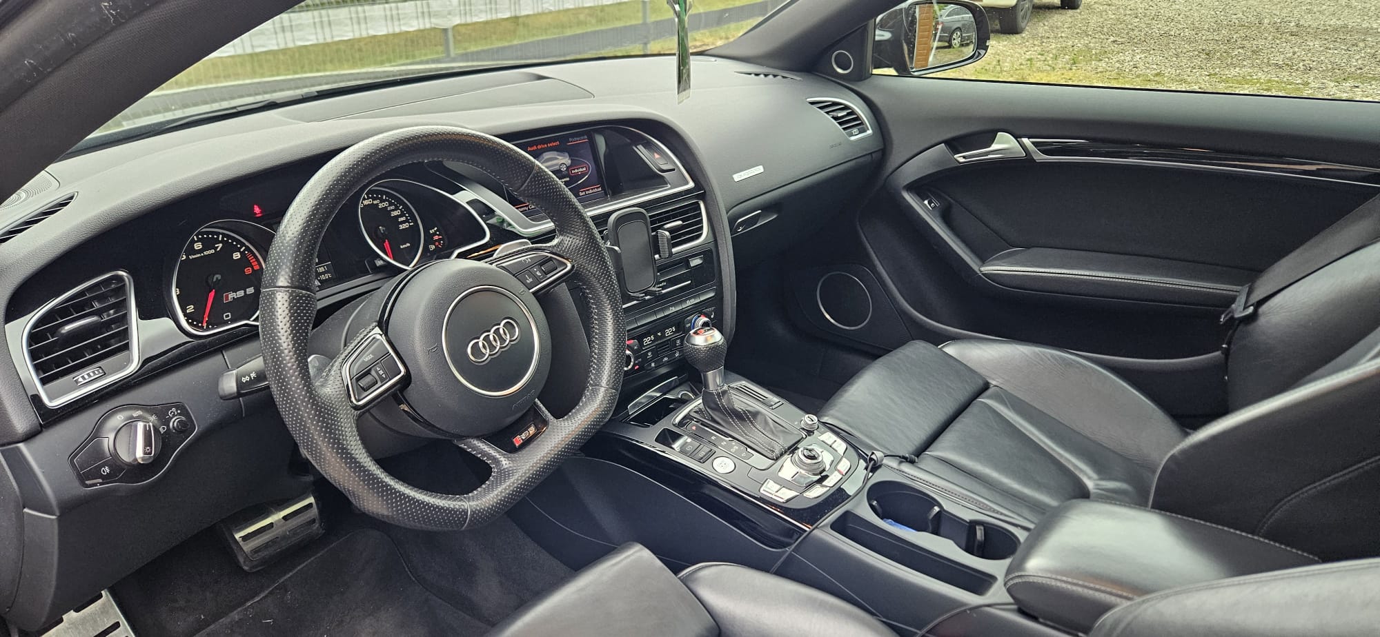 
								Audi RS5 4.2 FSI 450 KM Prawdziwa Bestia Salon Polska full									