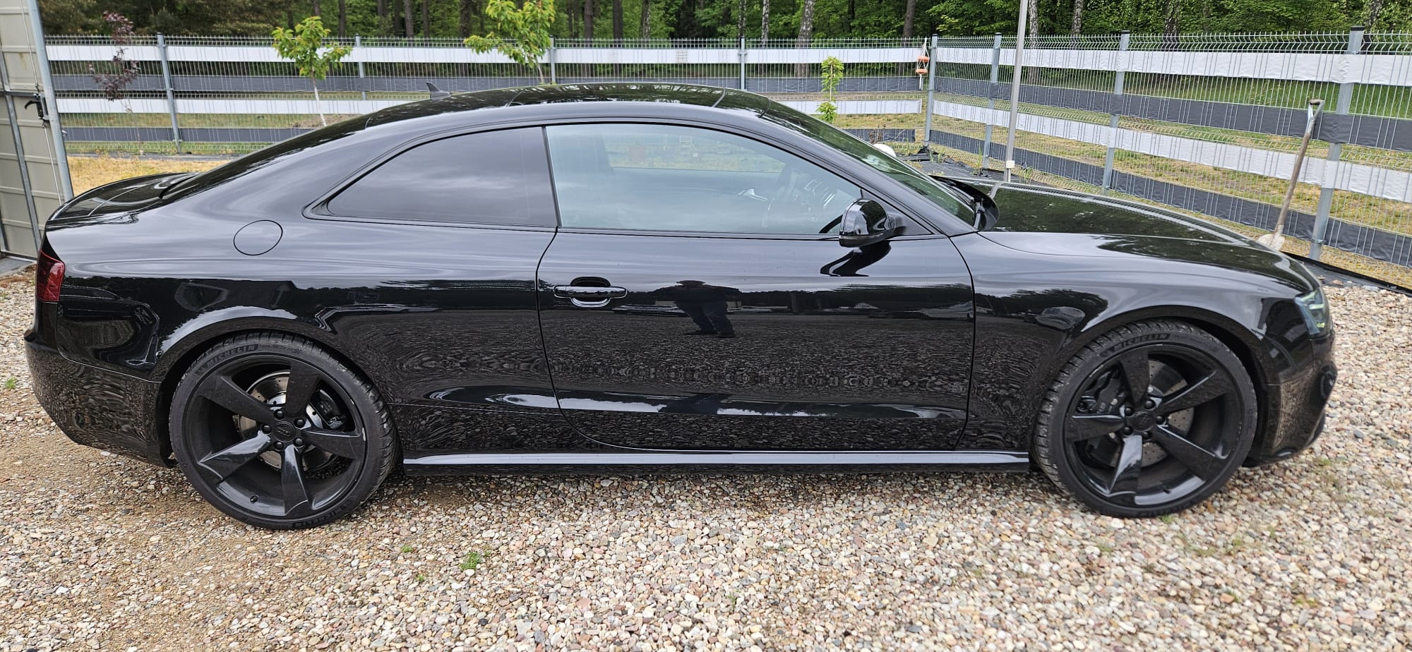 
								Audi RS5 4.2 FSI 450 KM Prawdziwa Bestia Salon Polska full									